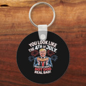 You Look Like The 4th Of July Makes Me Want Hotdog キーホルダー (正面)