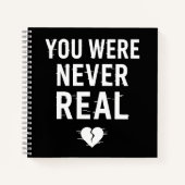 You Was Never 実在 - Glitched Brokenハートデザイン ノートブック (正面)
