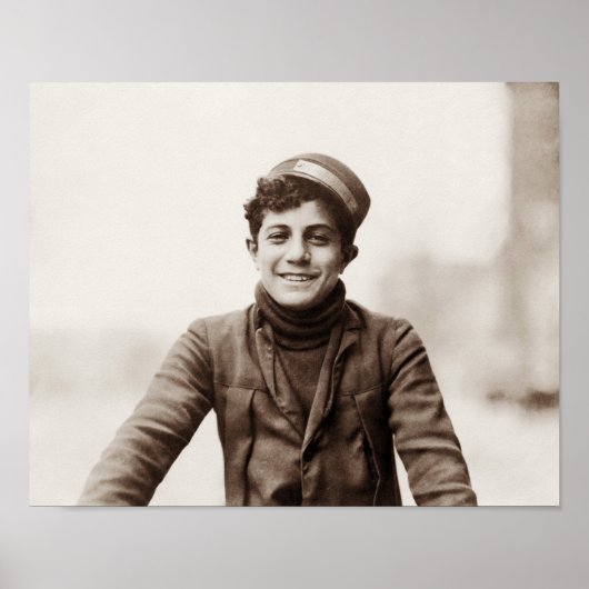 Young Bike Messenger - 1912 - Lewis Hine ポスター (正面)