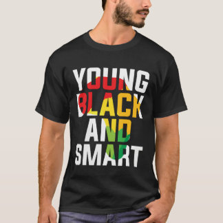 Young Black and Smart I Am The Strong African Quee Tシャツ