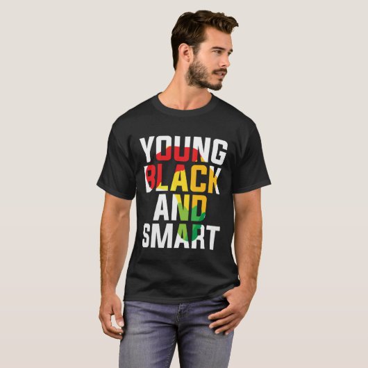 Young Black and Smart I Am The Strong African Quee Tシャツ (正面フル)