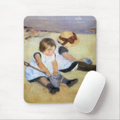 Young Children'遊's on theビーチ(Mary Cassatt) マウスパッド (マウス)
