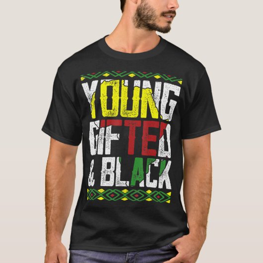 Young ed & Black Historyアパレルアフリカ人女性 Tシャツ (正面)