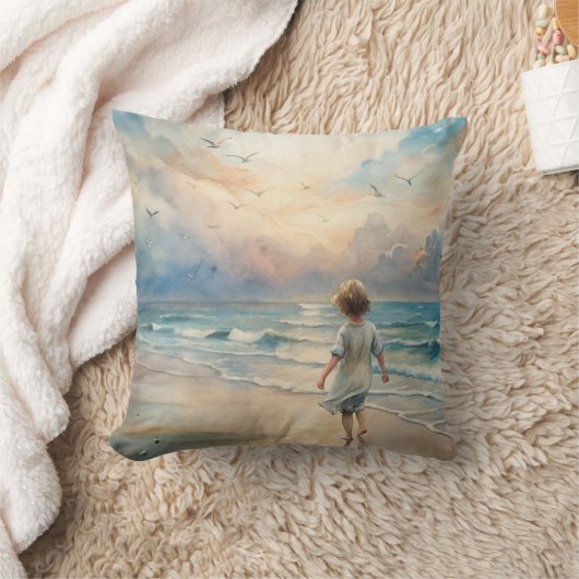 Young Girl on Beach クッション (ブランケット)