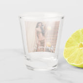 Young Native American Posing on Wood Wall ショットグラス (裏面)