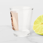 Young Native American Posing on Wood Wall ショットグラス (右)