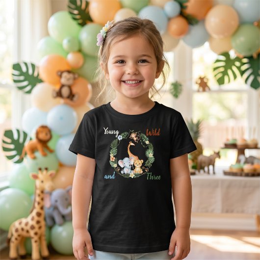 Young Wild and Three サファリ 誕生日 トドラーTシャツ
