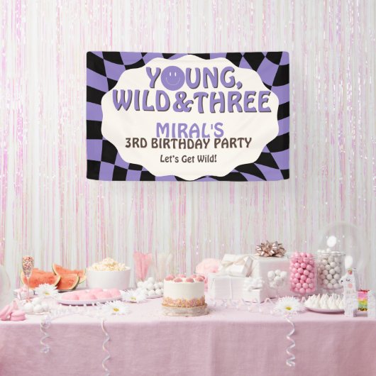 Young Wild and Three Lavender Retro 3rd Birthday 横断幕 (パーティー)