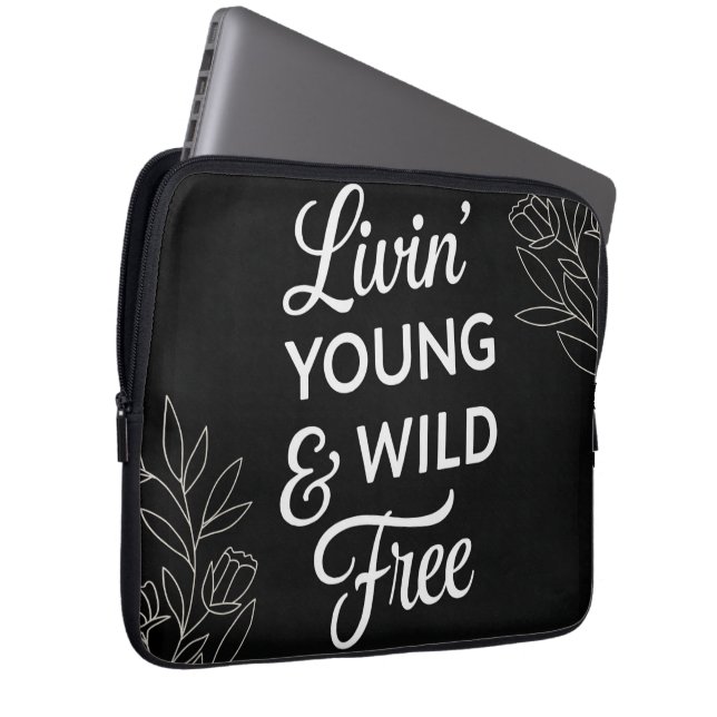 Young, Wild, & Free- Yin Yang Laptop Sleeve ラップトップスリーブ (正面右)