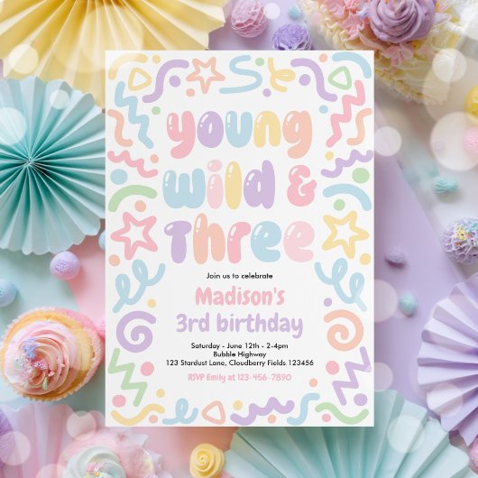 Young Wild & Three クラッカー風バルーン 3歳の誕生日 招待状