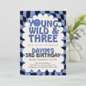 Young Wild & Three レトロブルーボーイ 3歳の誕生日 招待状 (スタンド正面)