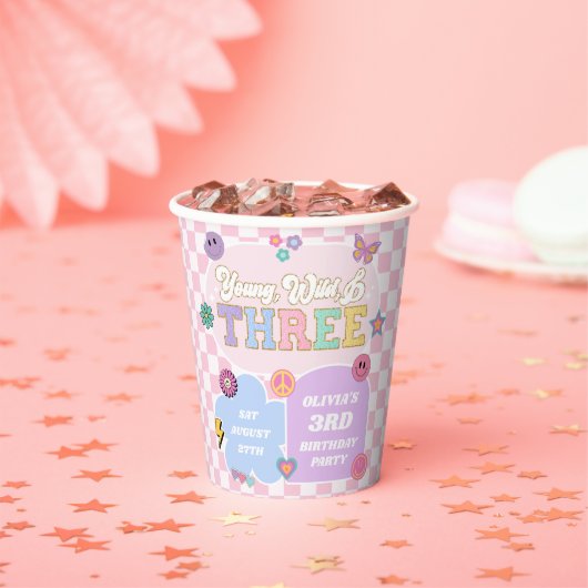 Young Wild & Three 名門私立校風の Patch 3rd Birthdayパーティー 紙コップ (インサイチュ)