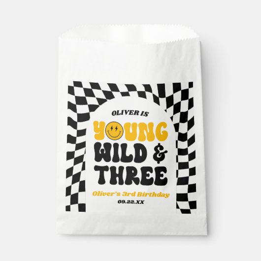 Young Wild & Three Retro Third 3rd Birthday Party フェイバーバッグ (正面)