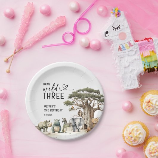 Young Wild Three Safariの第3誕生日ウェルカムサイン ペーパープレート (パーティー)