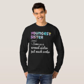 Youngest Sister Definition Funny Simple Text Desig Tシャツ (正面フル)