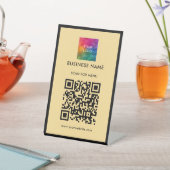 Your Custom Logo Scan QR Code Black Gold Vertical 台座サイン (インサイチュ)