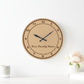 Your Family Name on Light Brown Round Wall Clock ラージ壁時計 (ホーム)