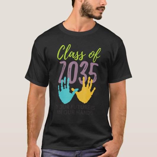 Your Future Is In Our Hands Class Of 2035 Kinderga Tシャツ (正面)