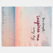 Your Strength Inspires Me Every Day Medium フリースブランケット (正面(横))