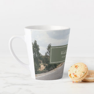 YouTubeとFacebookのロゴでEclectic Chickを見つける カフェラテマグ