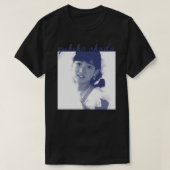 Yukiko Okada Essential T-Shirt Tシャツ (デザイン正面)