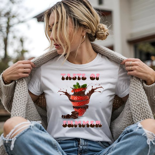 Yummy Strawberry and Chocolate Tシャツ
