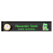 Zおもしろいな行ったサーフの外国LGMのギークのユーモアの机のおもしろい デスクネームプレート (正面)