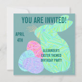 Zのかわいい緑のバニーのおもしろいのイースターテーマの誕生日 招待状 (裏面)