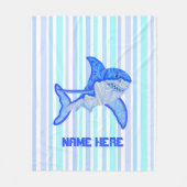 Zの青いホホジロザメのカラフルな海は縞で飾ります フリースブランケット (正面)