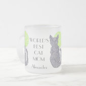 Zはこの世界で最も最高のな猫のお母さんのコーヒーカップを個人化します フロストグラスマグカップ (正面左)