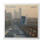 zAE039 ドバイの地下鉄、 アラブ首長国連邦、UAE、 タイル (正面)
