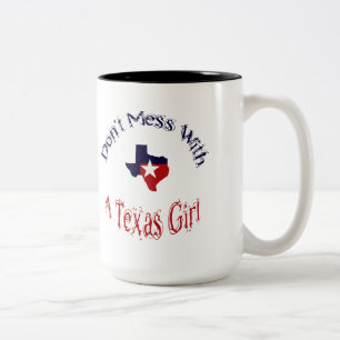 Zazzle Mugテキサス州の女の子と混乱してはいけない ツートーンマグカップ