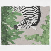 Zebra amongst Leaves フリースブランケット (正面(横))