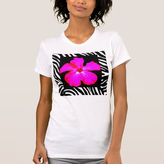 Zebra Print Performance Shirtのホットピンクのハイビスカス Tシャツ (正面)