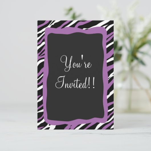 Zebra Print RSVPカード-紫 招待状 (スタンド正面)