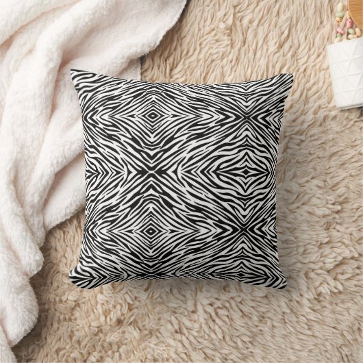 Zebra Print Throw Pillow クッション (ブランケット)