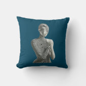 Zebra Woman Throw Pillow クッション (正面)