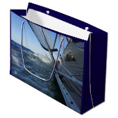 Zeilboot met lege horizon voor avontuur. ラージペーパーバッグ (正面アングル)