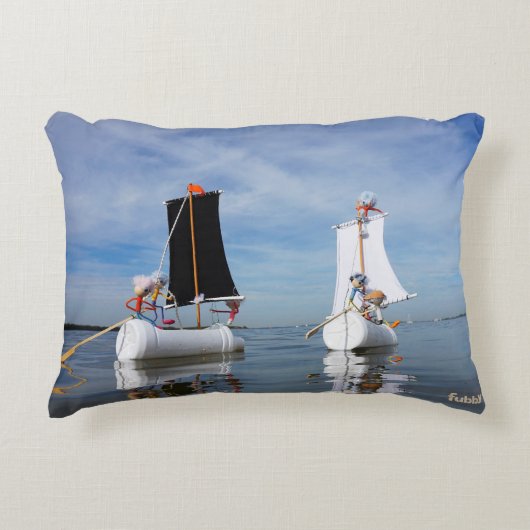 Zeilende Fubby's die op avontuur gaan. アクセントクッション (正面)