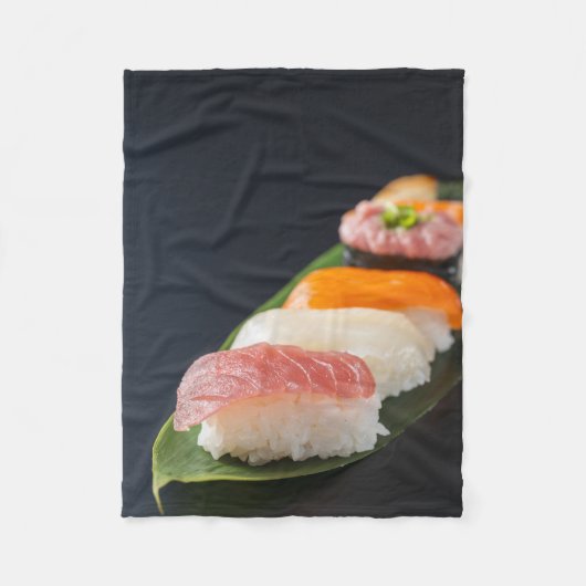 Zen Sushi Harmony – Fleece Blanket フリースブランケット (正面)