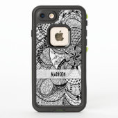 Zendoodleのパーソナライズで黒く及び白いもつれジア09 LifeProof iPhoneケース (裏面)