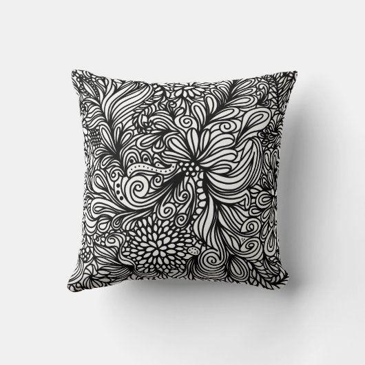 Zentangle flower and paisley doodle design クッション (裏面)
