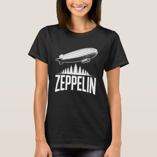 Zeppelin Airship Above Forest Tシャツ (正面)