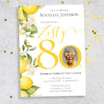 Zesty Lemon Photoおもしろい80th Birthday Party 招待状<br><div class="desc">Zesty Lemon Photoおもしろい80th Birthday Party Invitation.お祝いに火を付けるZesty Lemon Adult Milestone Birthday Partyテーマ!活気と活気に満ちたデザインは、おもしろいが満たされた集まりのステージを設定する。黄色の鋭い色合いからアクセントまでよくはしゃぐ、すべての詳細は喜びと興奮を醸し出し、このテーマは熱心な雰囲気で誕生日のバッシュを注入することを約束し、誰もが耳から耳まで笑みを浮かべるだろう。愛する人と一緒に忘れられない思い出を作り出す最高の楽しみを受け入れる準備をしなさい！</div>