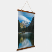 Zgornje Jezerskoの山々と美しい湖 吊り下げ型タペストリー (傾斜あり)