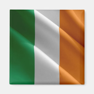 zIE002 IRELAND、なびく国旗、冷蔵庫 マグネット