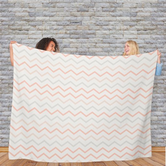 Zig-Zag Blanket in Soft Colors フリースブランケット