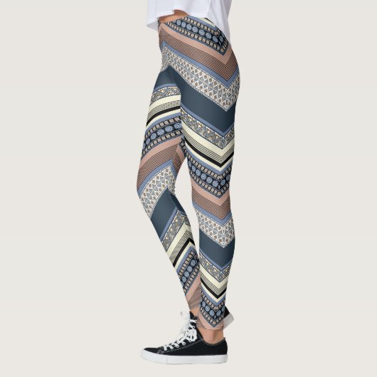 Zig Zag Pattern Leggings レギンス (左)