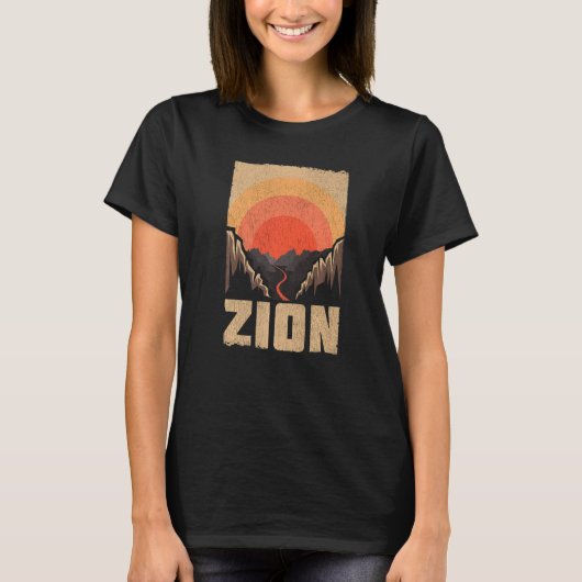 Zion国立公園グッズZion Hikingお土産 Tシャツ (正面)
