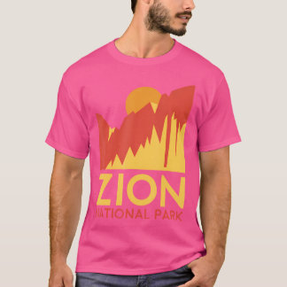 Zion国立公園 – 屋外キャンピングハイキングティーS Tシャツ